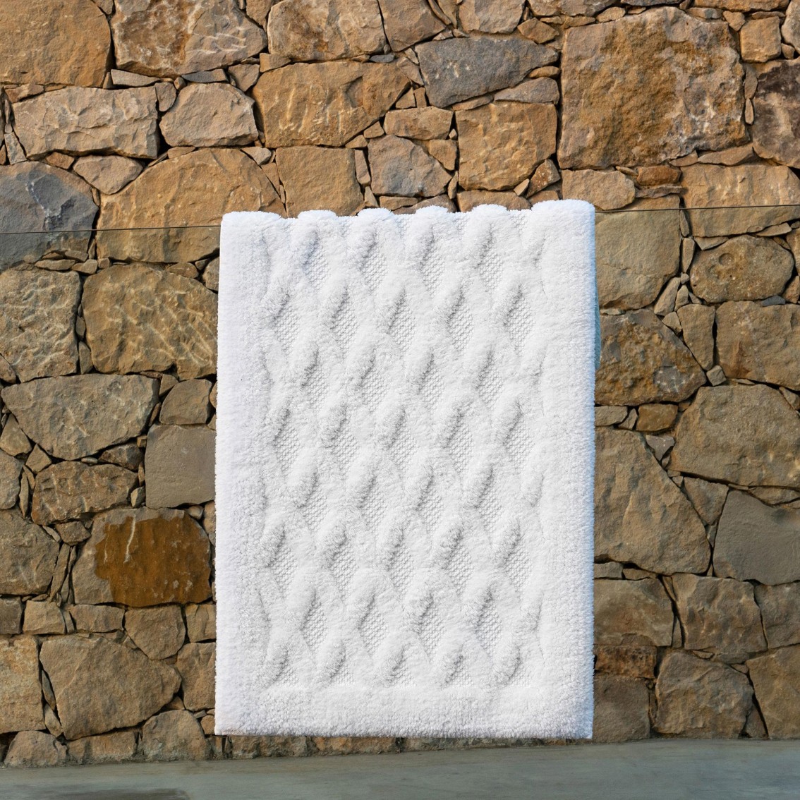 DIAMANTE BATH RUG DIAMANTE BATH RUG