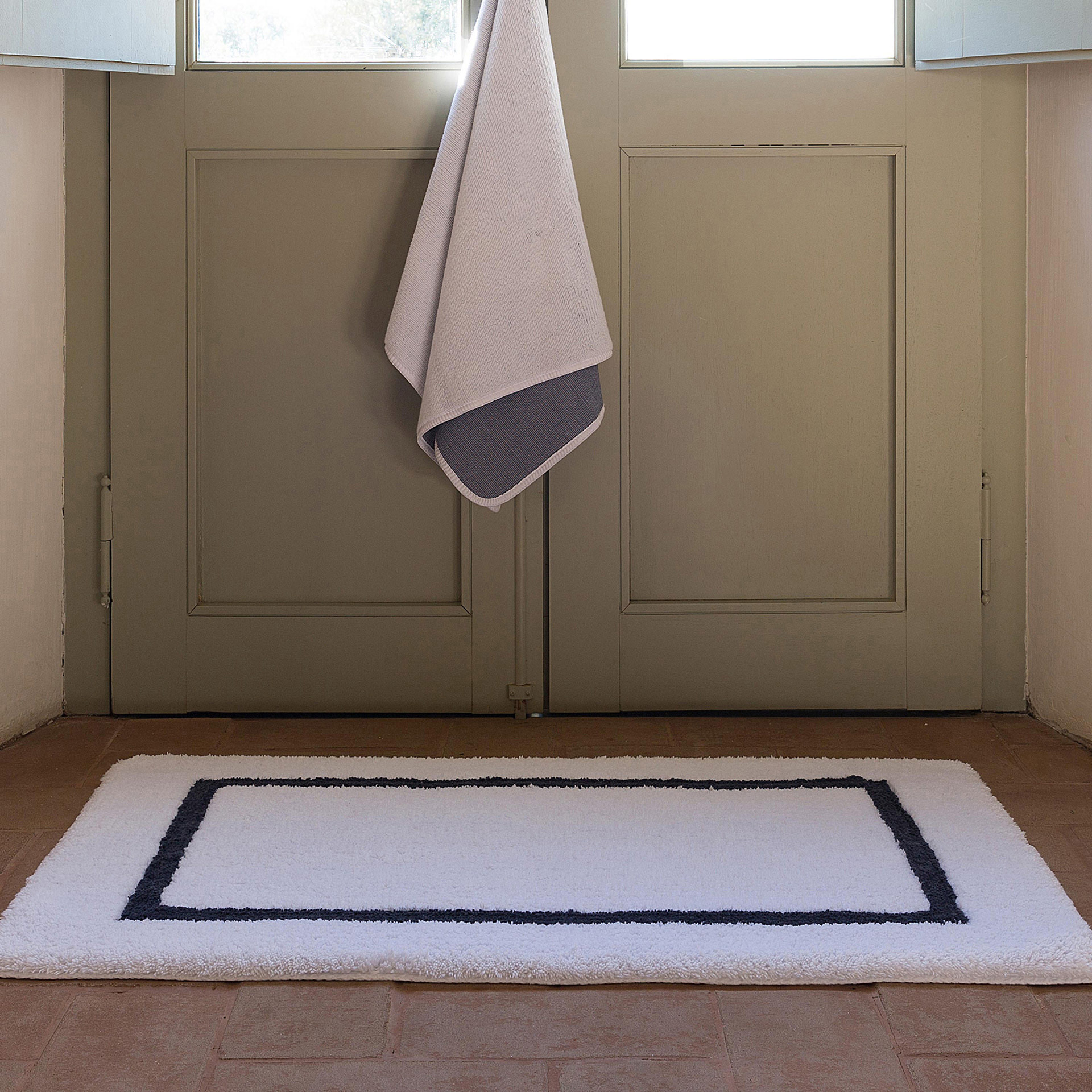 DOUBLE TONE BATH RUG