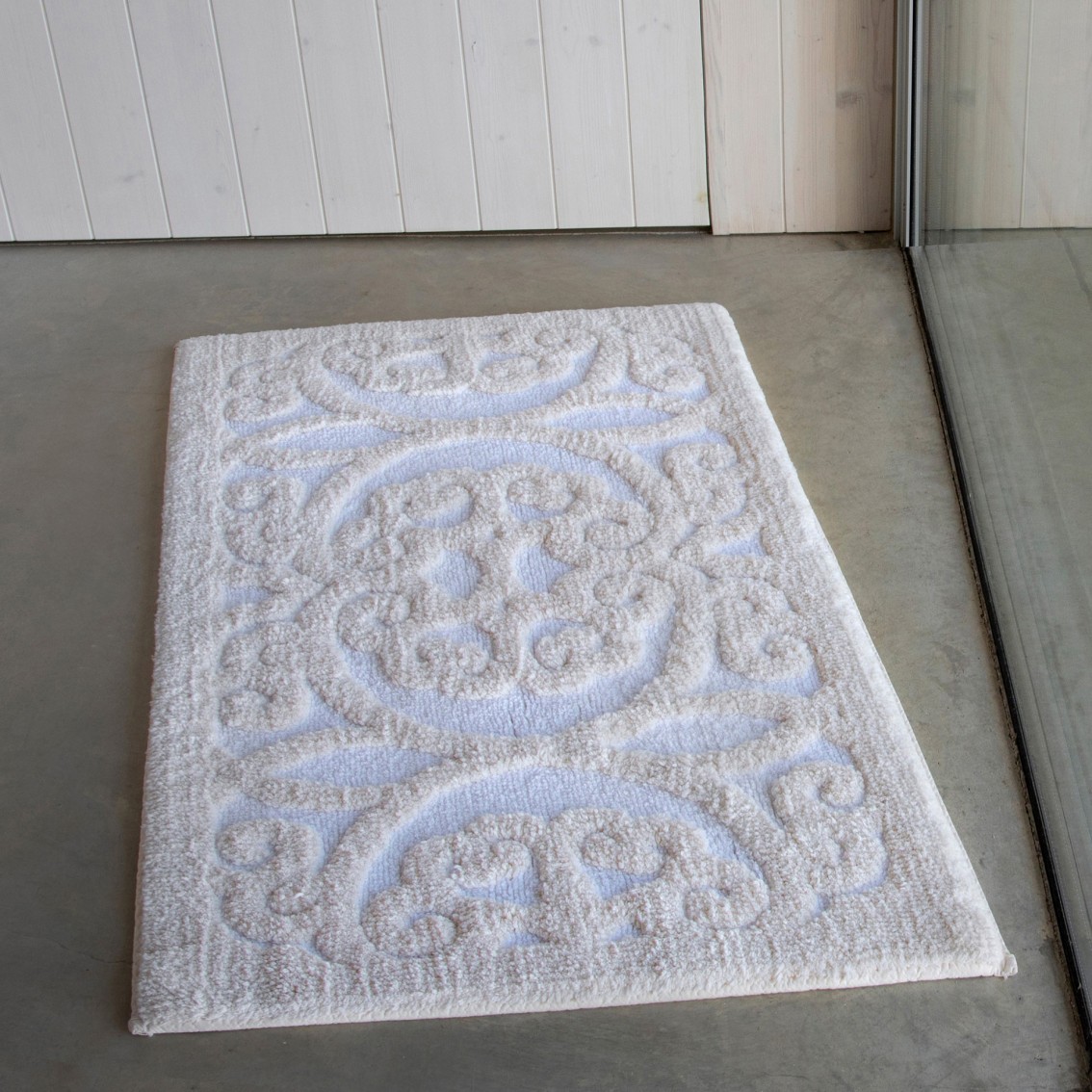 VERSAILLES BATH RUG VERSAILLES BATH RUG