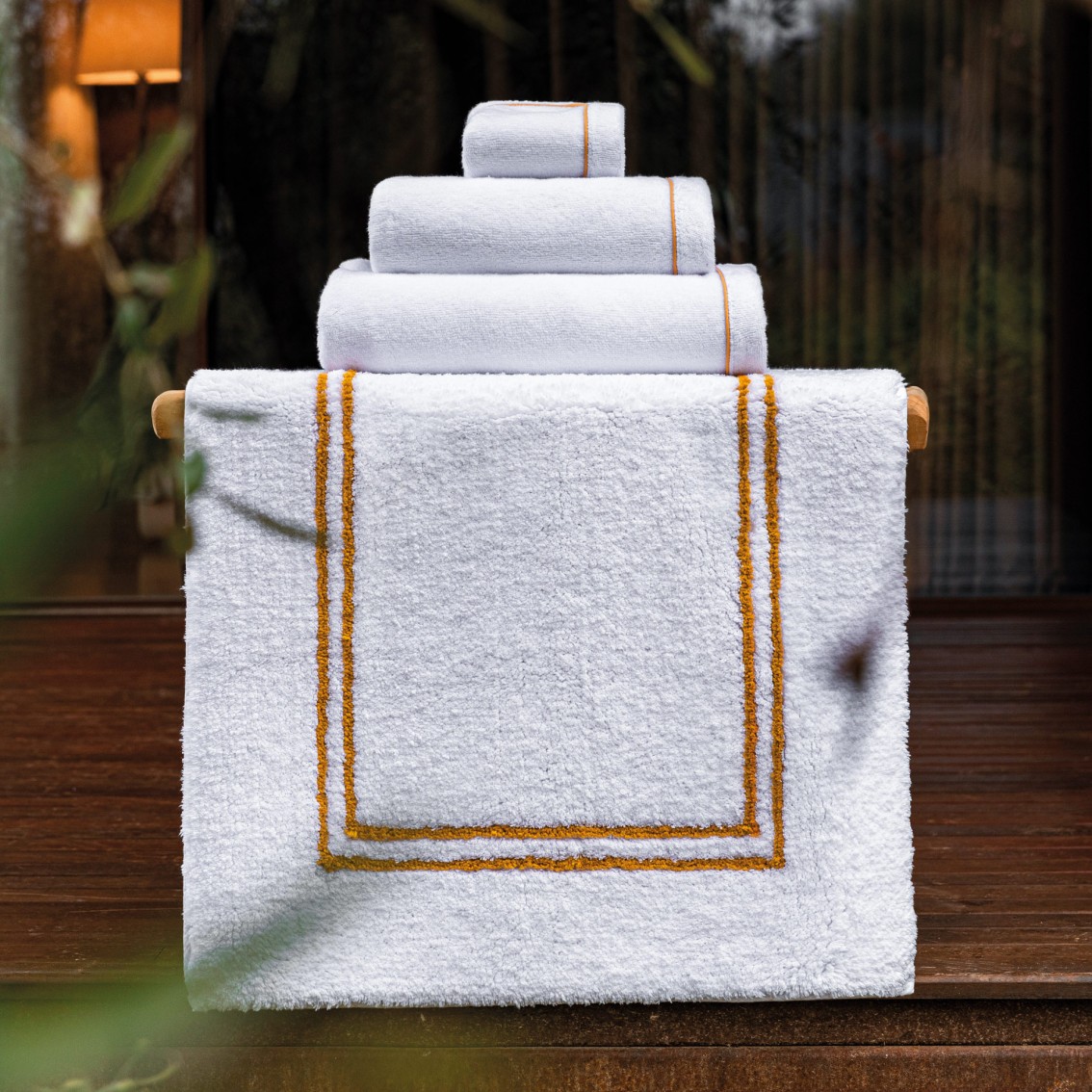 Graccioza Portobello Bath Towels and Rugs (Gold)