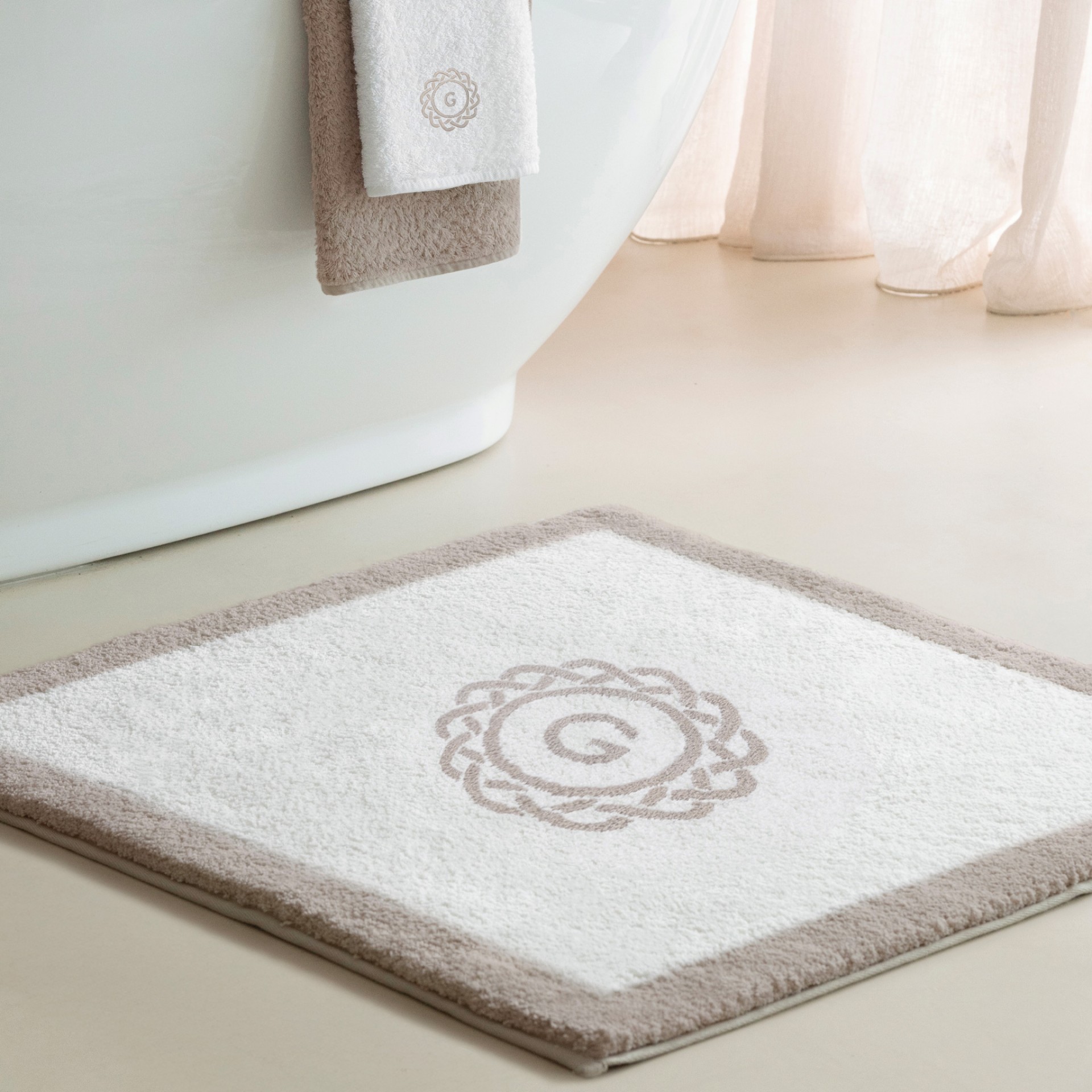 EGOIST BORDER MONOGRAM ALFOMBRA BAÑO