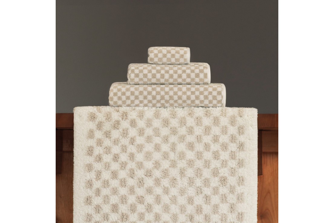 Bath Towel vs Bath Sheet: What's the Difference?