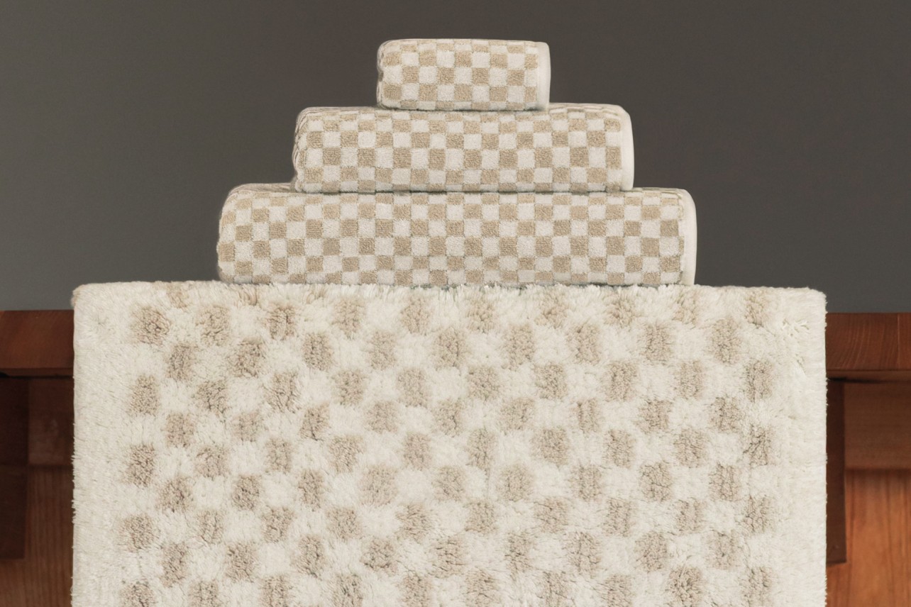 Bath Towel vs Bath Sheet: What's the Difference?